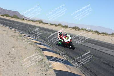 media/Dec-01-2025-Moto Forza (Mon) [[2daa91e15f]]/2-Intermediate Group/Session 4 (Turn 10 Inside)/